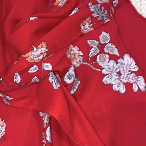 BB Dakota red floral top sleeveless size medium - Picture 6 of 6